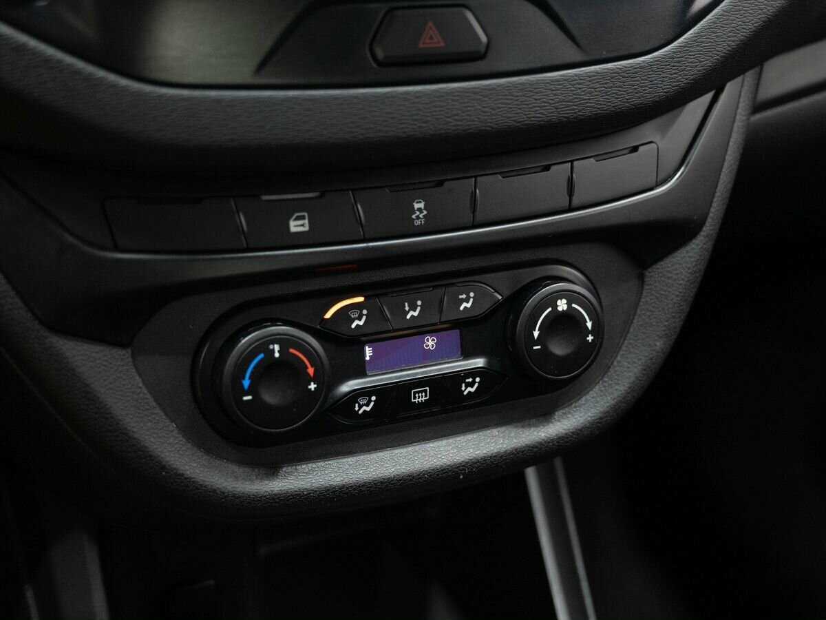 Купить Lada (ВАЗ) Vesta, 2019, 76 000 км, фото №17