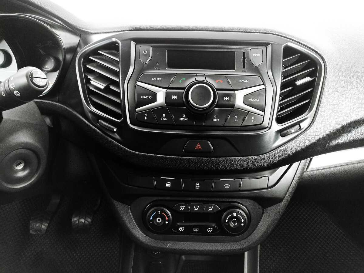 Купить Lada (ВАЗ) Vesta SW, 2019, 37 548 км, фото №13