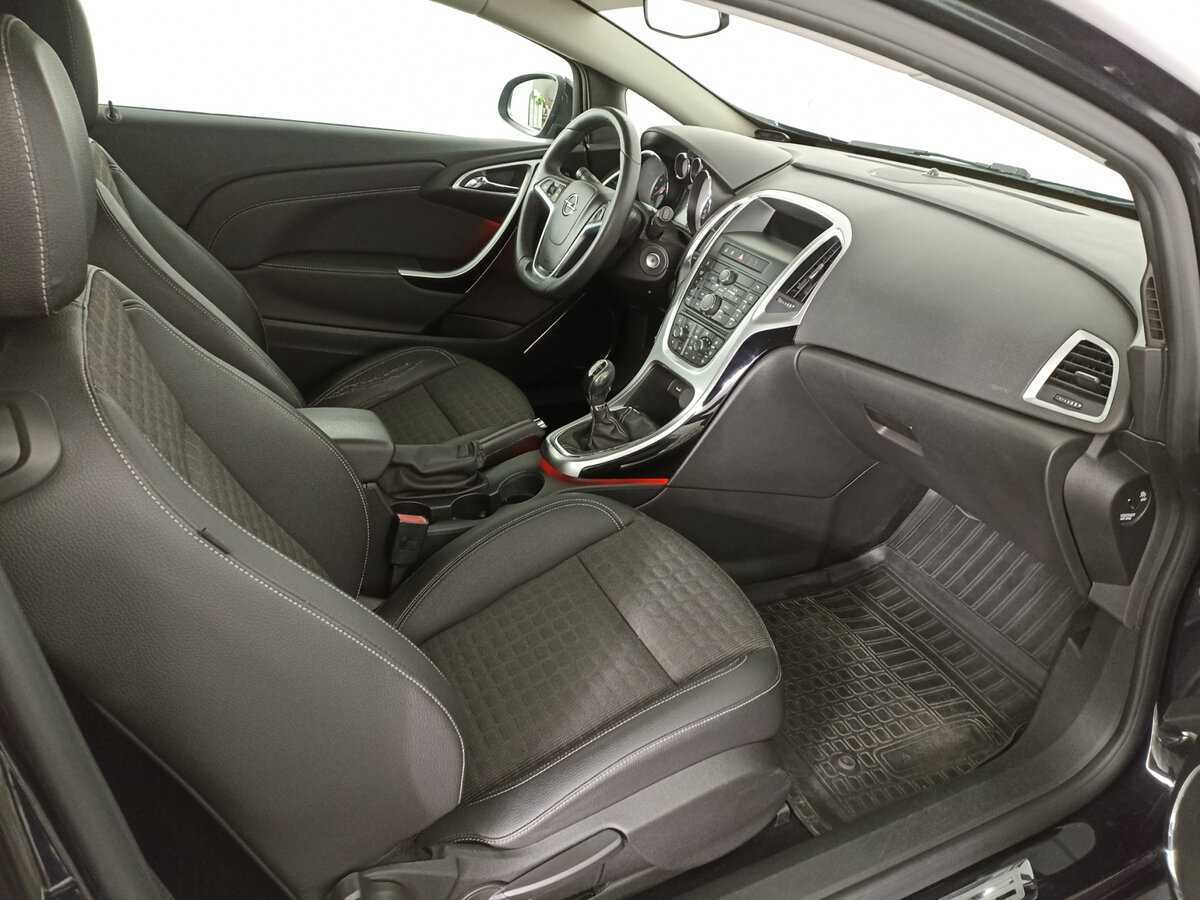 Купить Opel Astra GTC, 2013, 125 633 км, фото №9