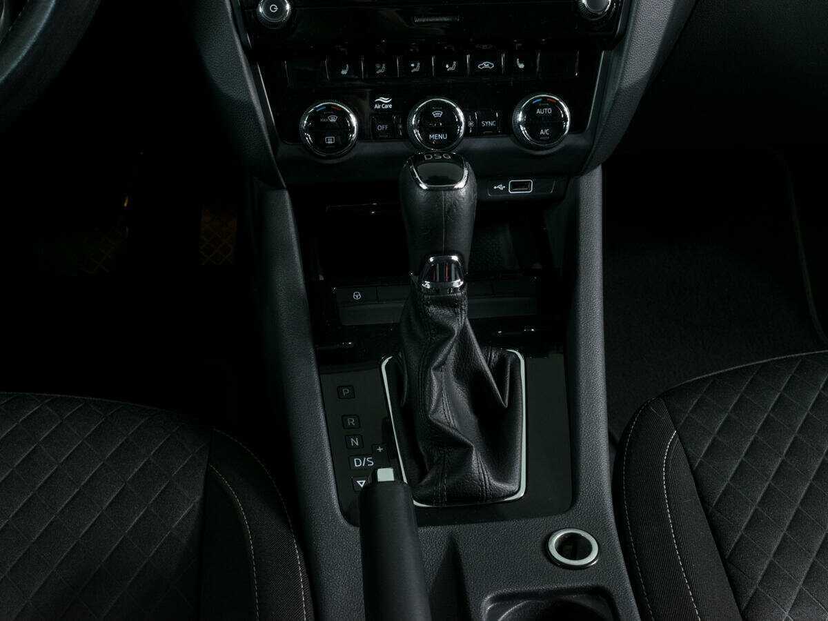 Купить Skoda Octavia, 2017, 130 000 км, фото №11