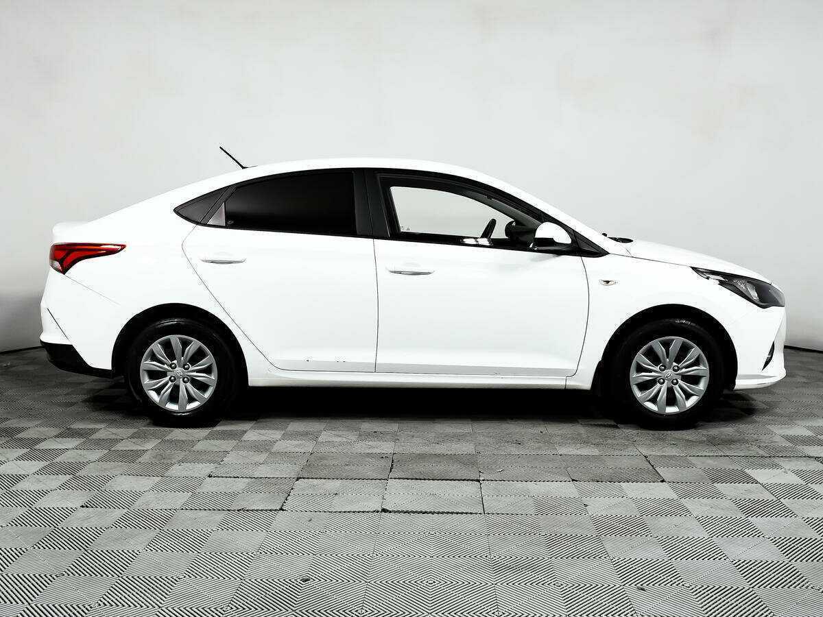 Купить Hyundai Solaris, 2020, 89 887 км, фото №4