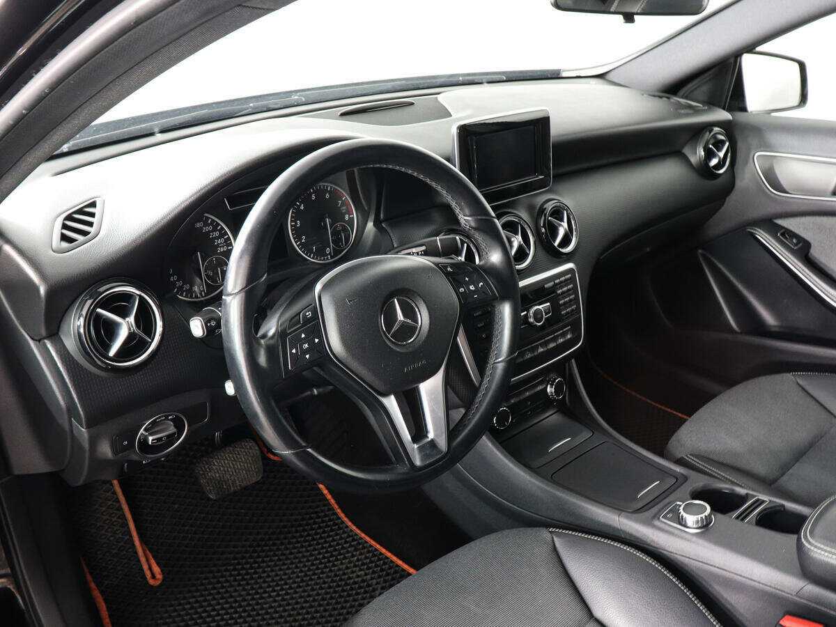 Купить Mercedes-Benz A-Класс 180, 2013, 150 434 км, фото №9