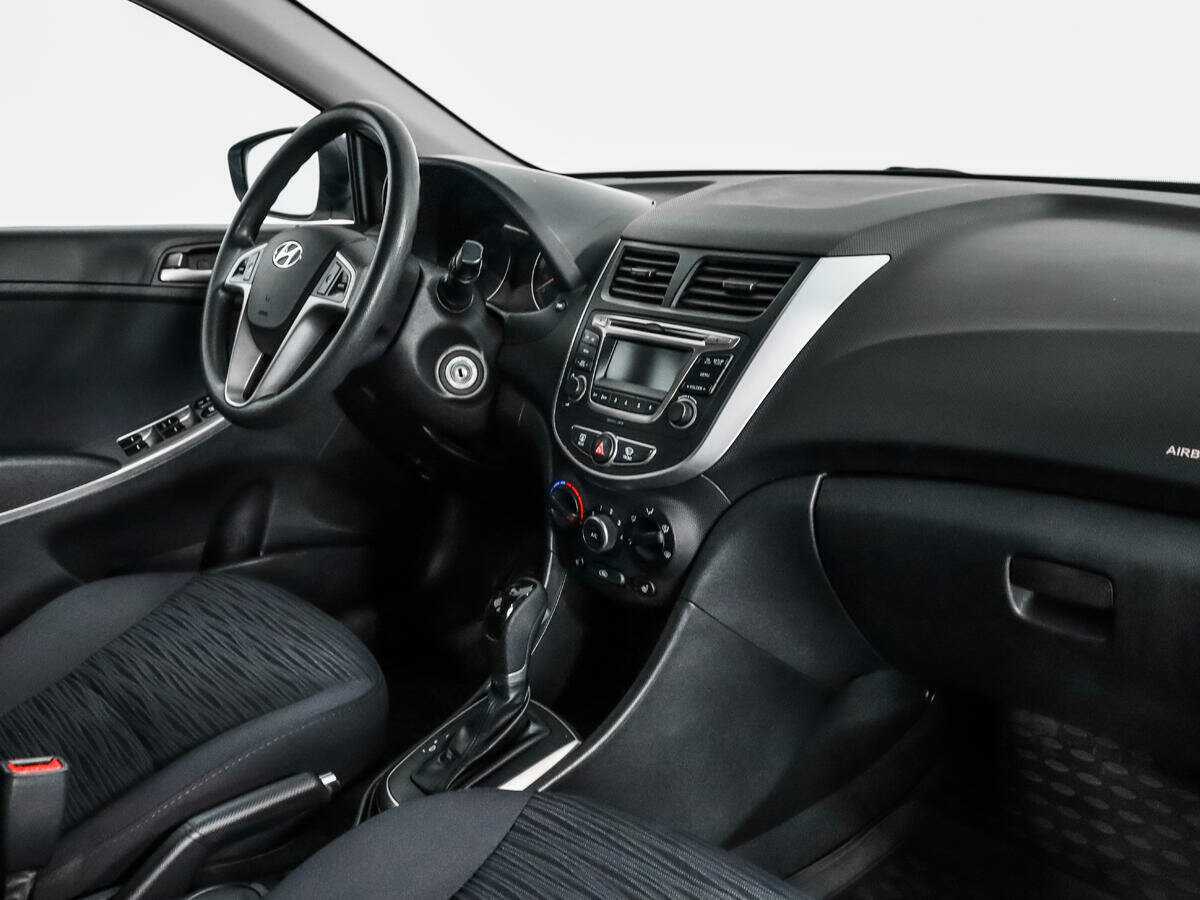 Купить Hyundai Solaris, 2015, 105 092 км, фото №11