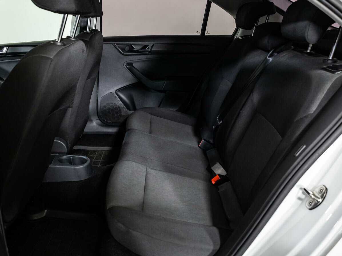 Купить Skoda Rapid, 2018, 163 933 км, фото №10