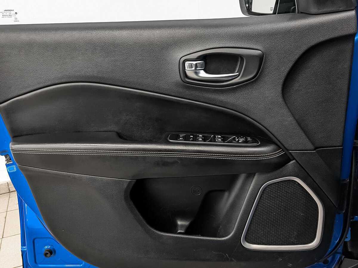 Купить Jeep Compass, 2018, 93 000 км, фото №17