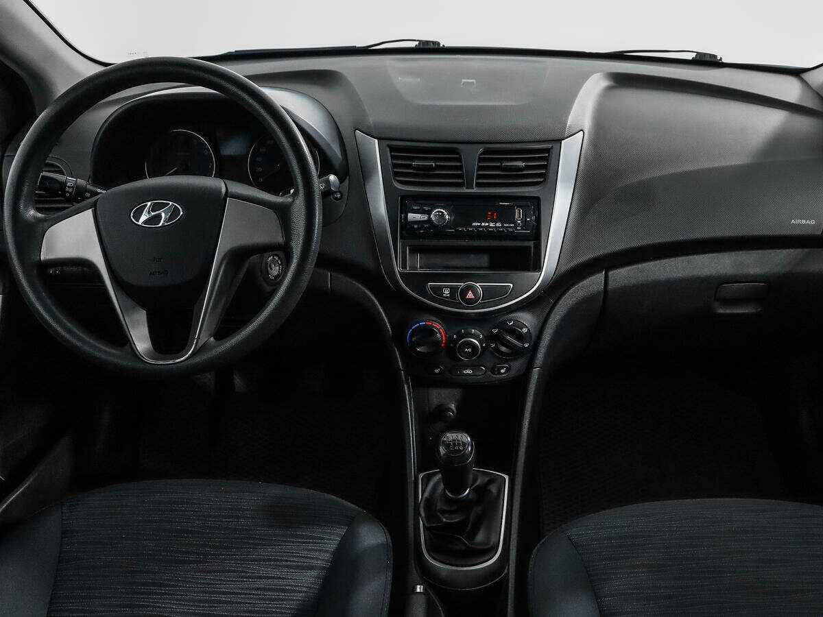 Купить Hyundai Solaris, 2016, 163 533 км, фото №10