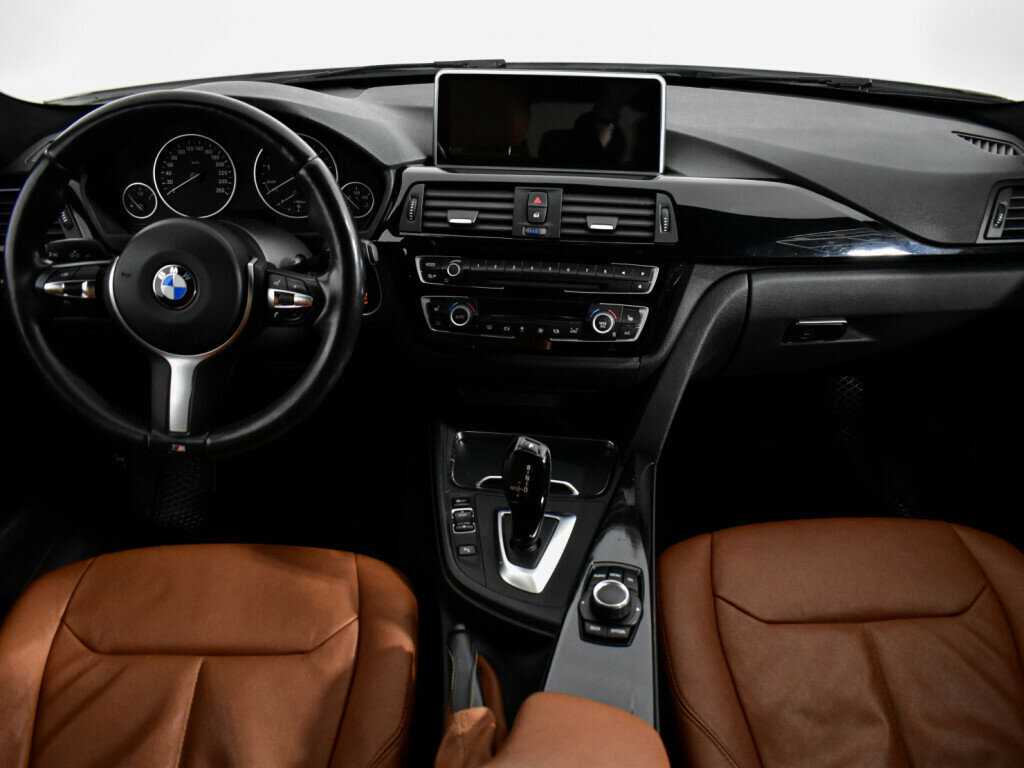 Купить BMW 3 серии 318i, 2017, 177 000 км, фото №17