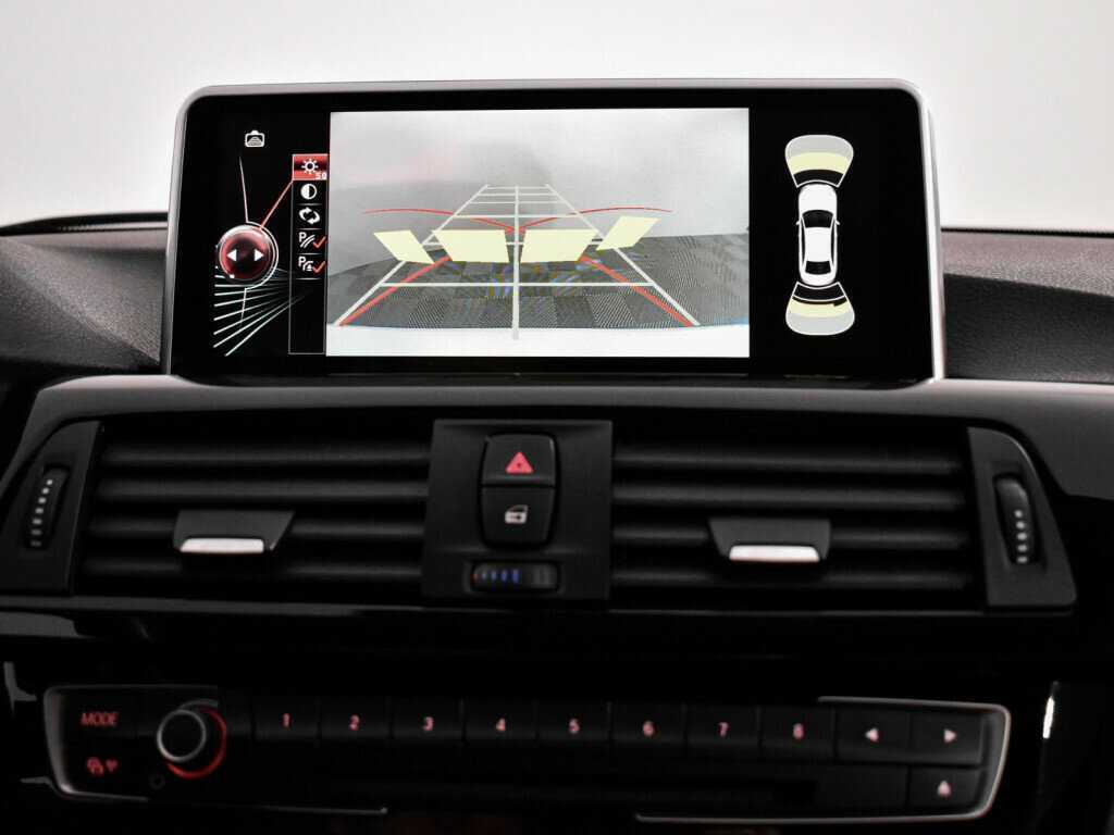 Купить BMW 3 серии 318i, 2017, 177 000 км, фото №21