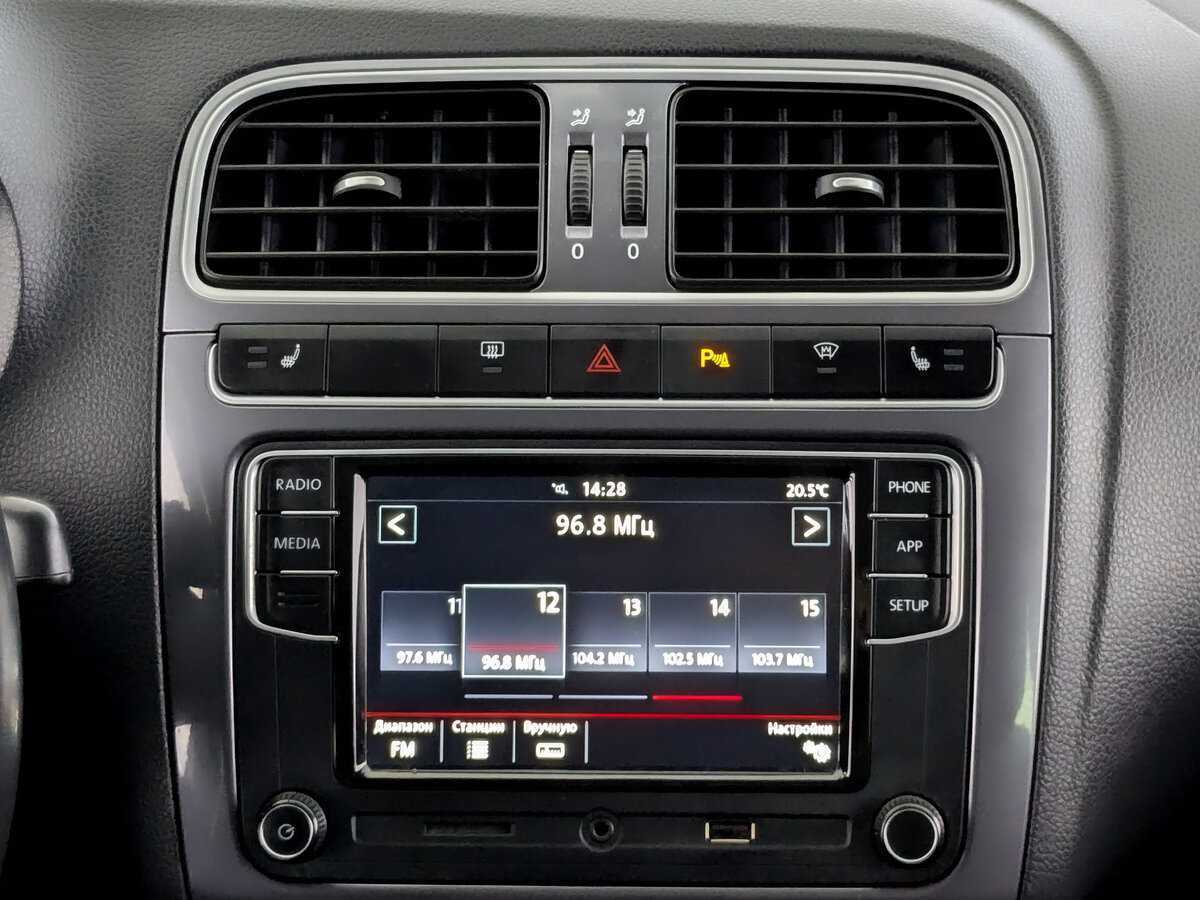 Купить Volkswagen Polo, 2019, 119 828 км, фото №15