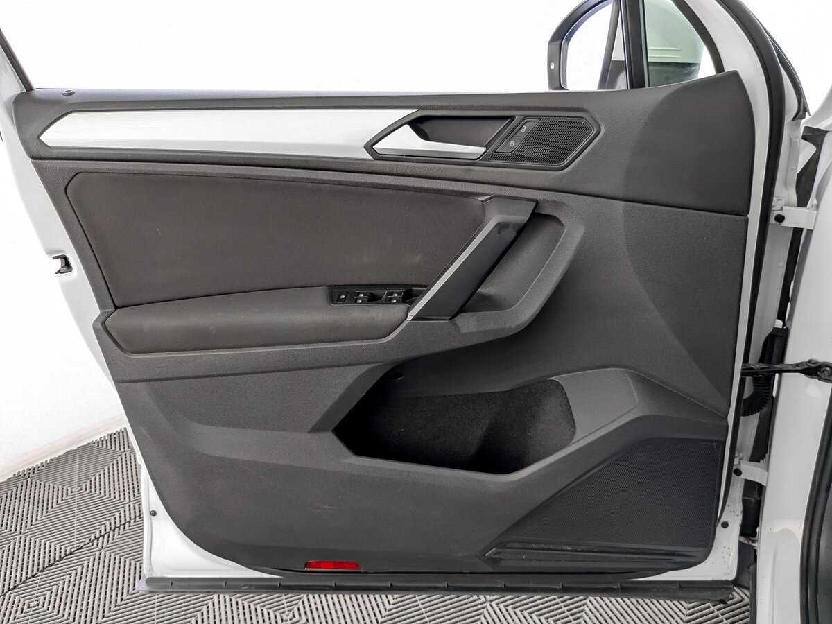 Купить Volkswagen Tiguan, 2021, 159 893 км, фото №19