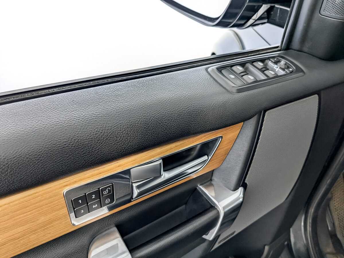 Купить Land Rover Discovery, 2014, 249 873 км, фото №28