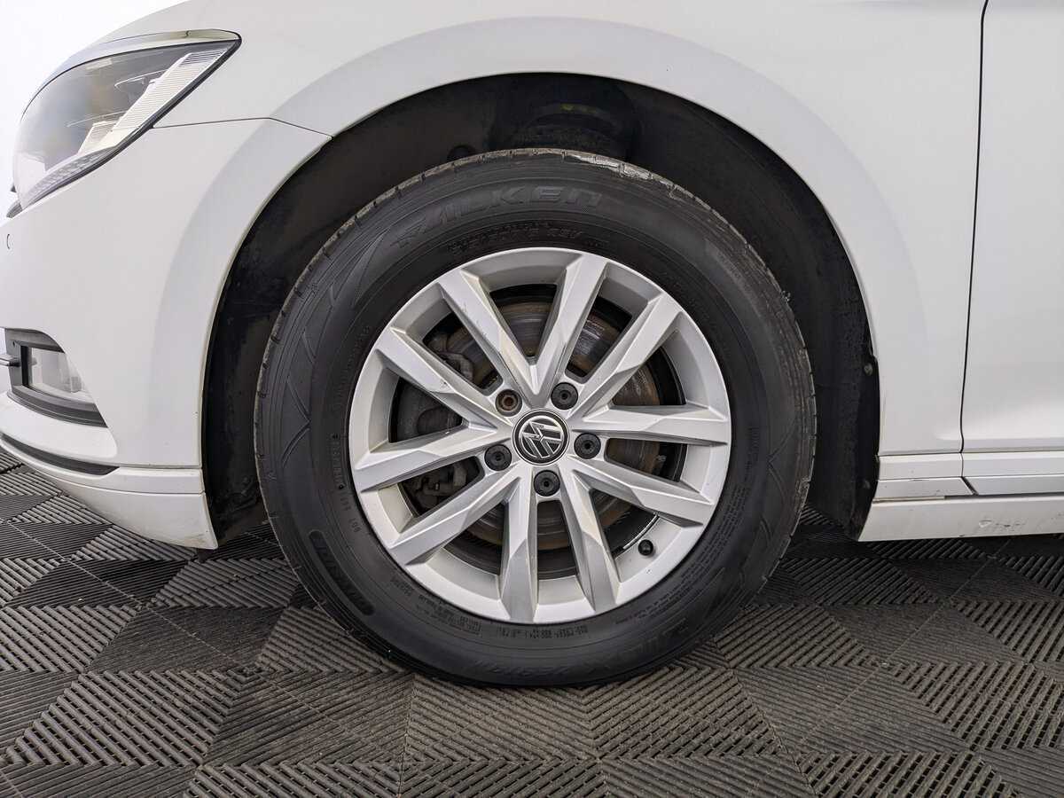 Купить Volkswagen Passat, 2019, 56 357 км, фото №12
