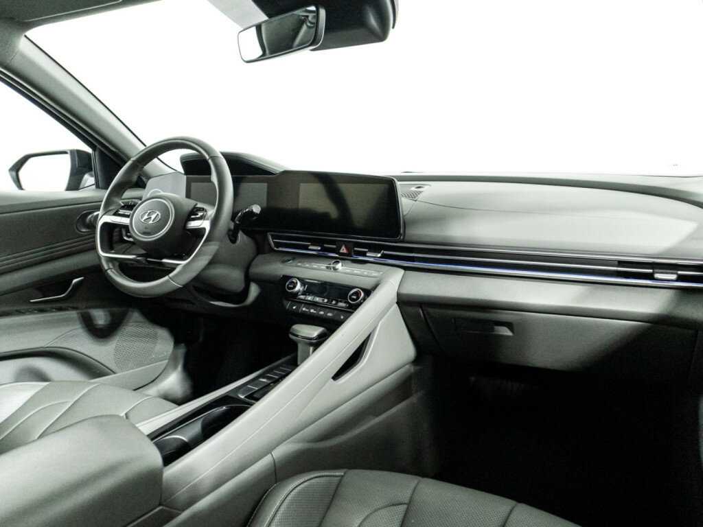 Купить Hyundai Elantra, 2021, 38 804 км, фото №9