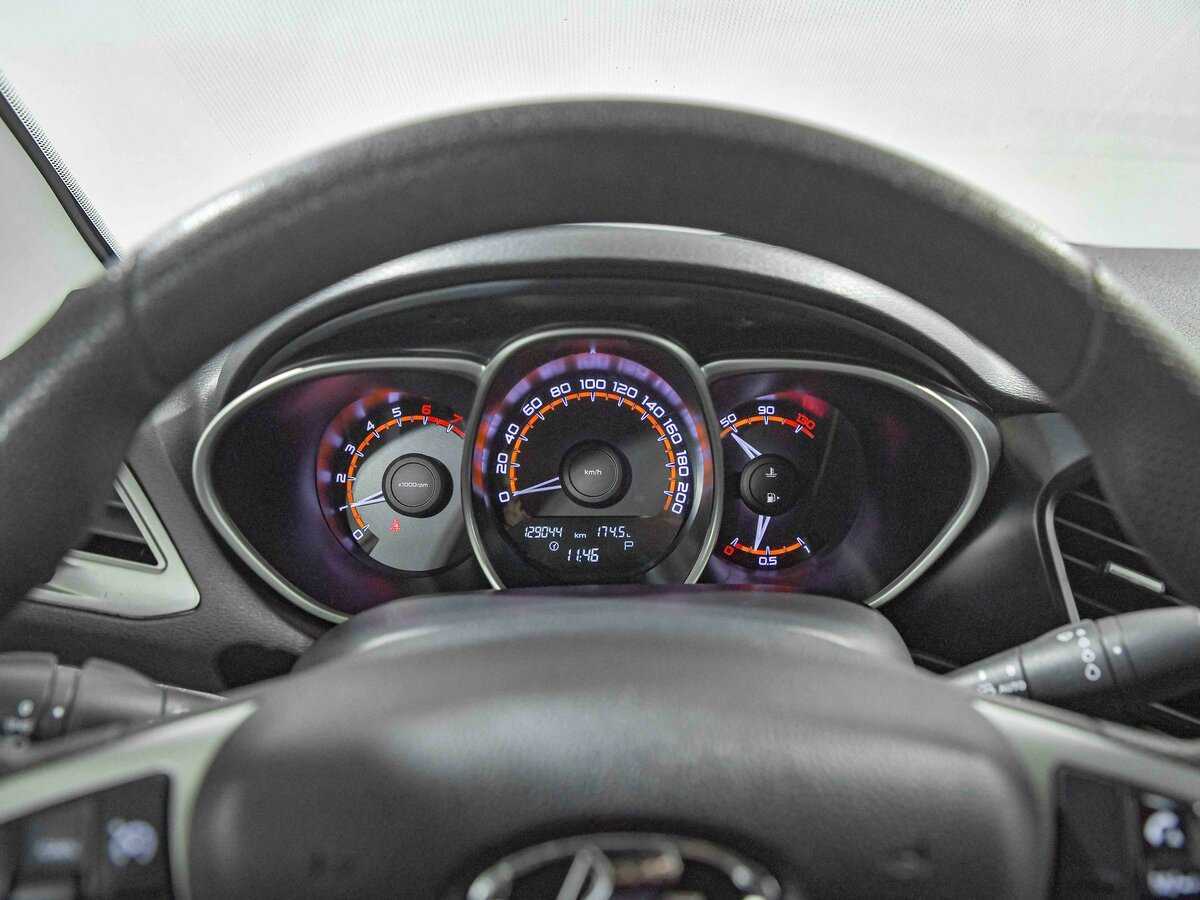 Купить Lada (ВАЗ) Vesta, 2019, 129 000 км, фото №7