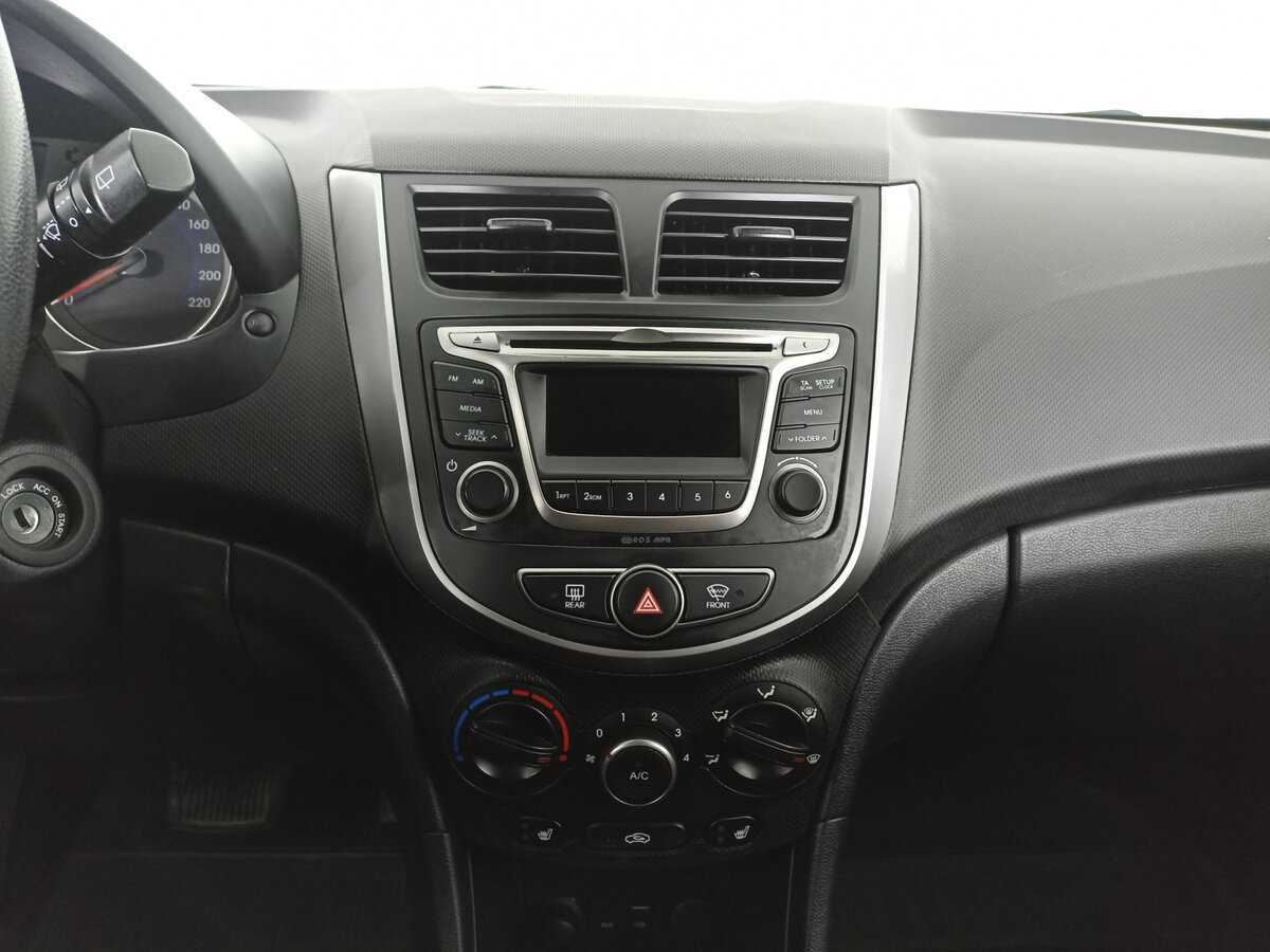 Купить Hyundai Solaris, 2016, 96 182 км, фото №12