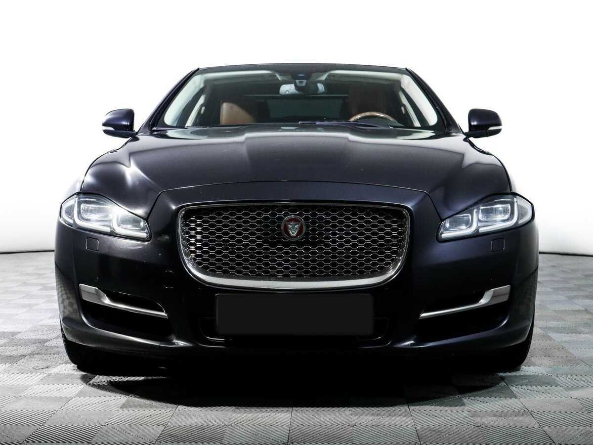 Jaguar XJ