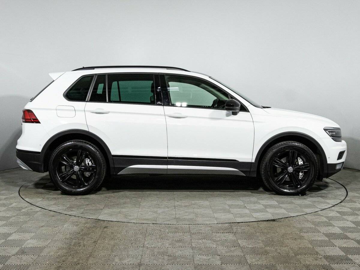 Купить Volkswagen Tiguan, 2018, 131 515 км, фото №4