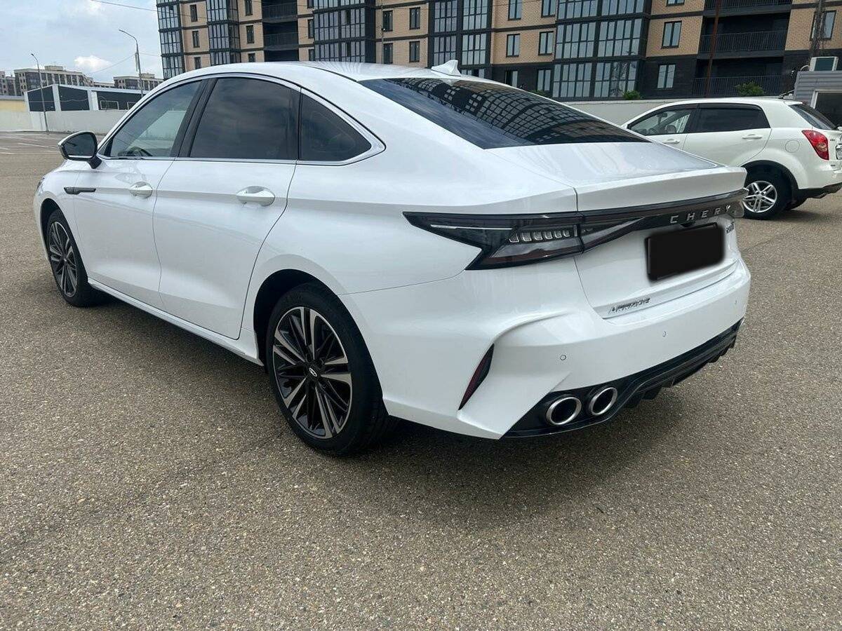 Chery Arrizo 8