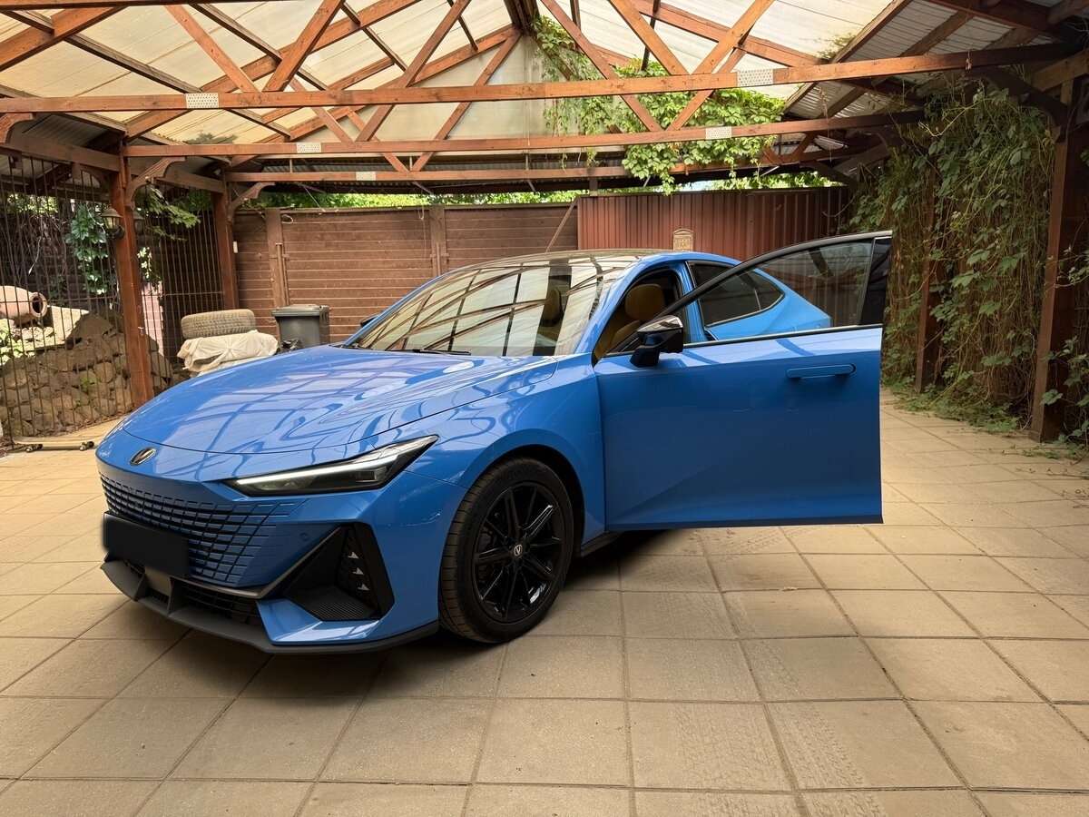 Changan UNI-V