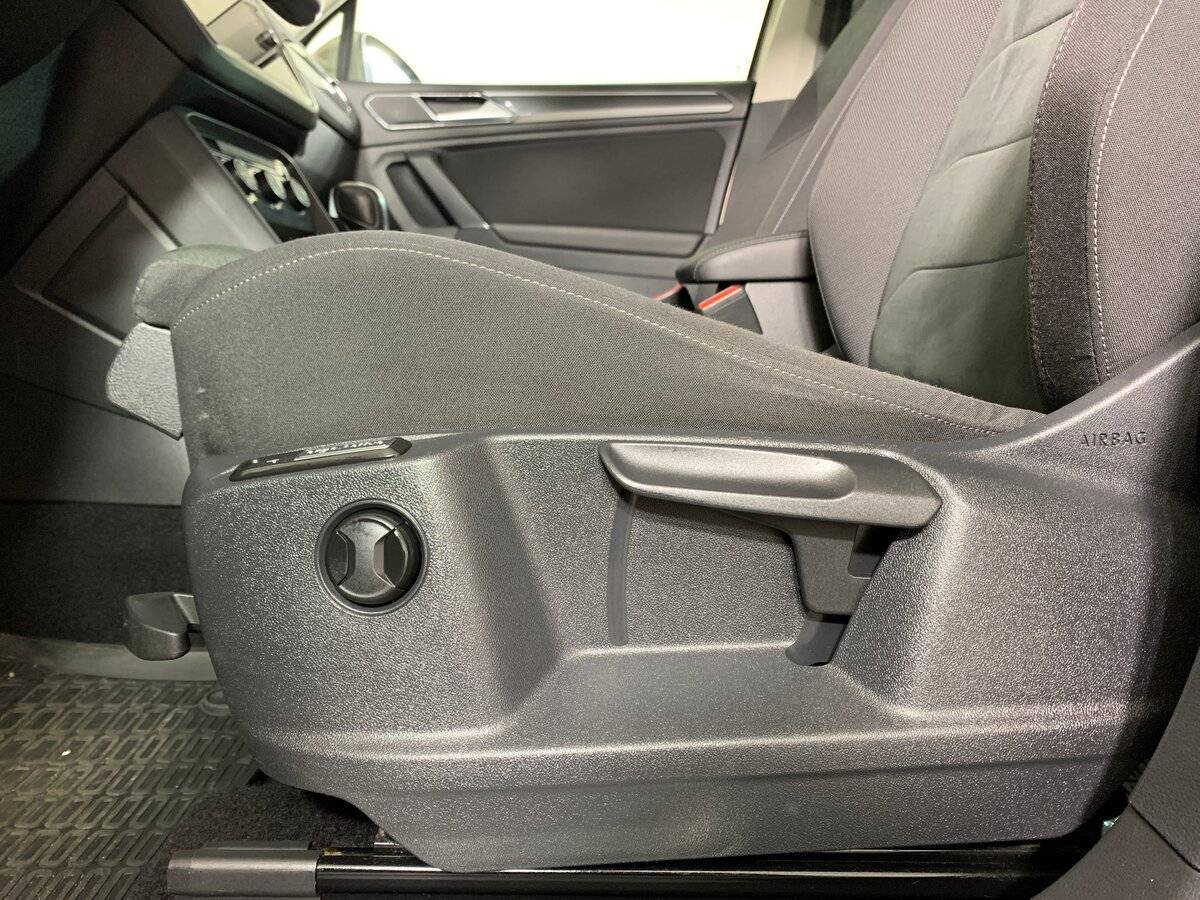 Купить Volkswagen Tiguan, 2018, 94 573 км, фото №16