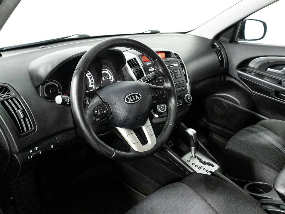 Купить Kia Ceed, 2012, 130 000 км, фото №11