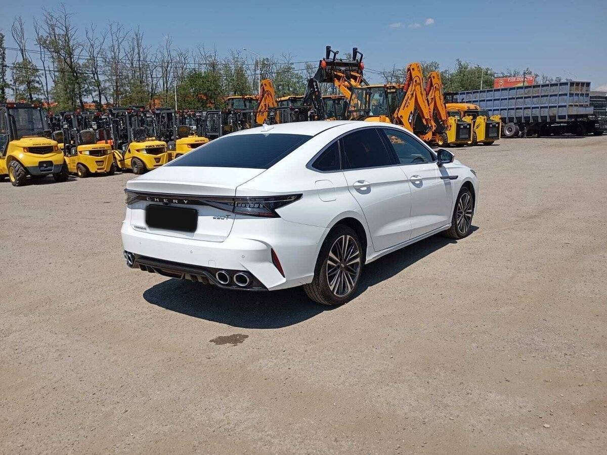 Chery Arrizo 8