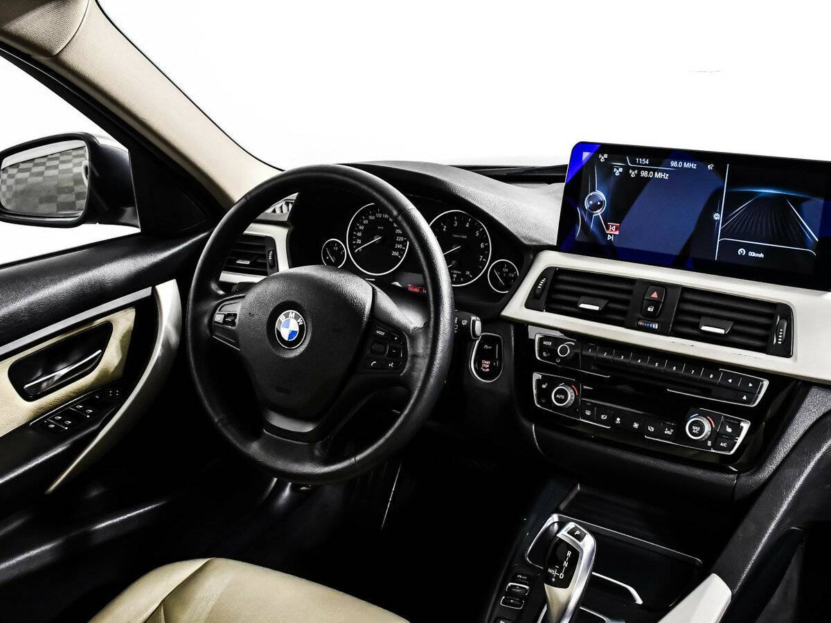 Купить BMW 3 серии 318i, 2015, 105 980 км, фото №9