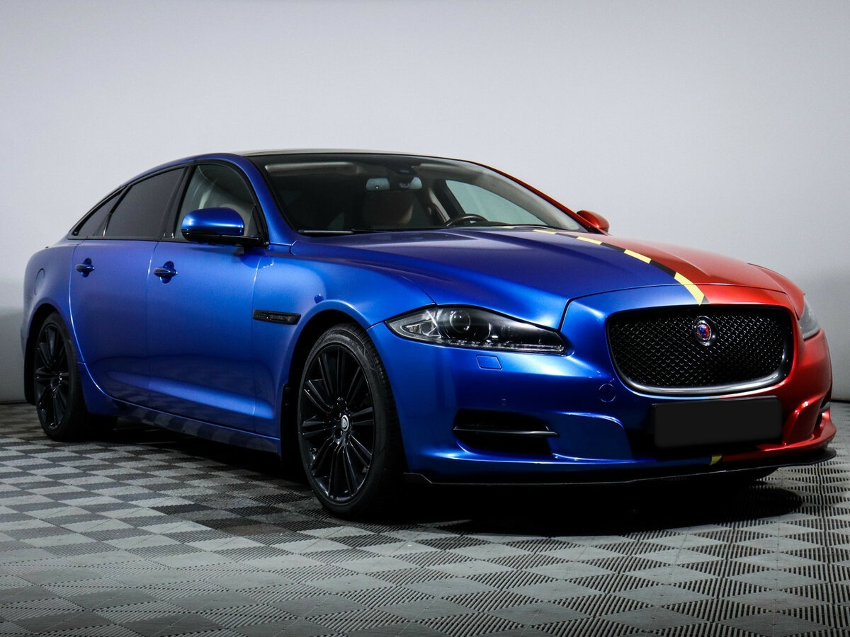 Jaguar XJ
