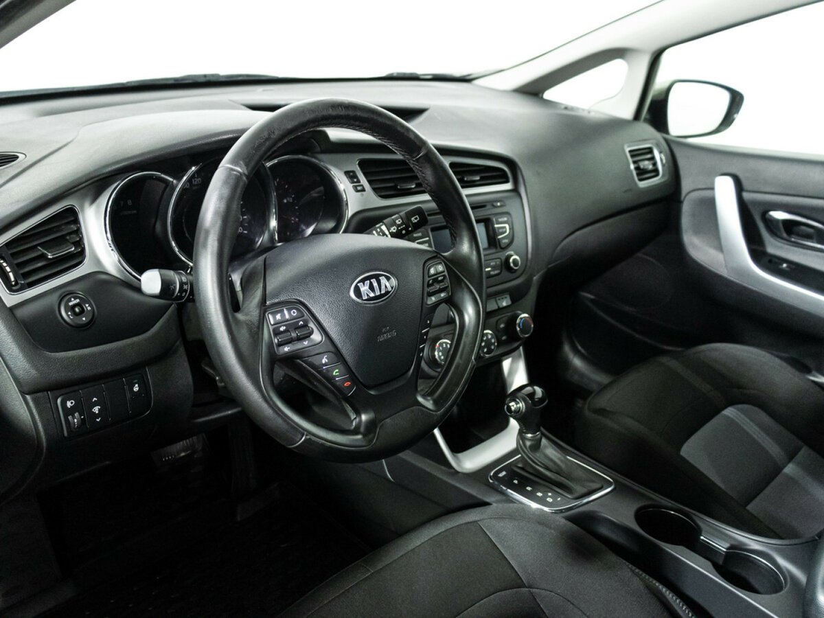 Купить Kia Ceed II, 2012, 130 000 км, фото №11