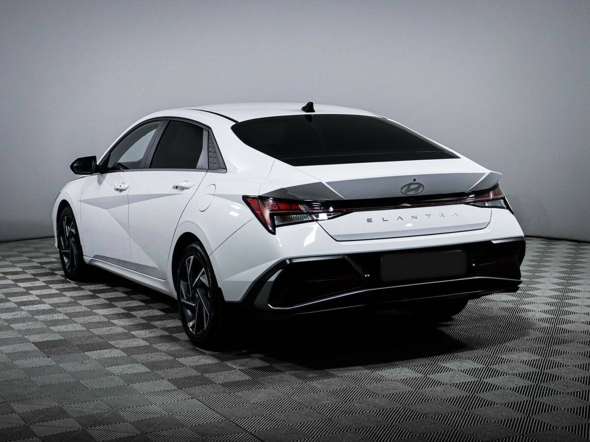 Купить Hyundai Elantra VII (CN7) Рестайлинг, 2024, 2 505 км, фото №6