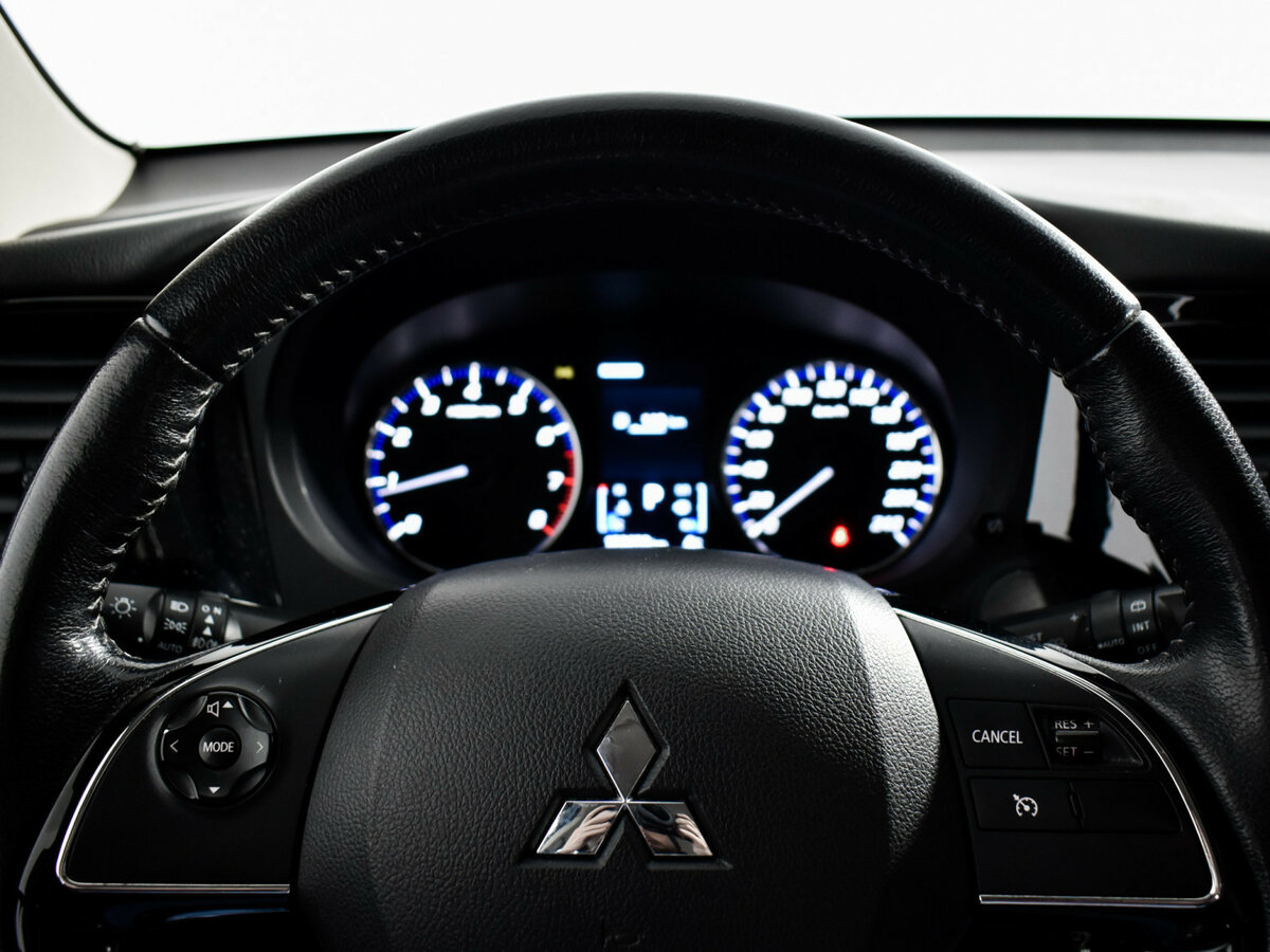 Купить Mitsubishi Outlander III Рестайлинг 3, 2018, 153 000 км, фото №12