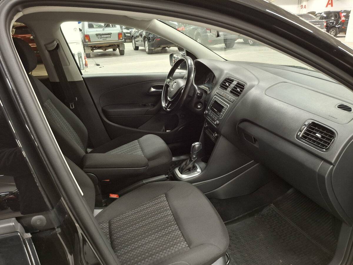Купить Volkswagen Polo V Рестайлинг, 2017, 86 113 км, фото №11