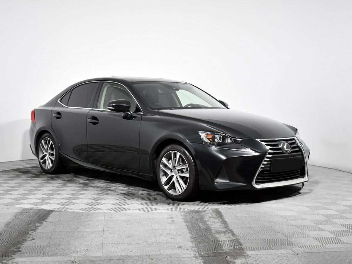 Lexus IS