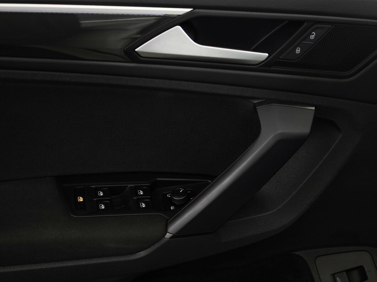 Купить Volkswagen Tiguan II, 2019, 92 843 км, фото №23