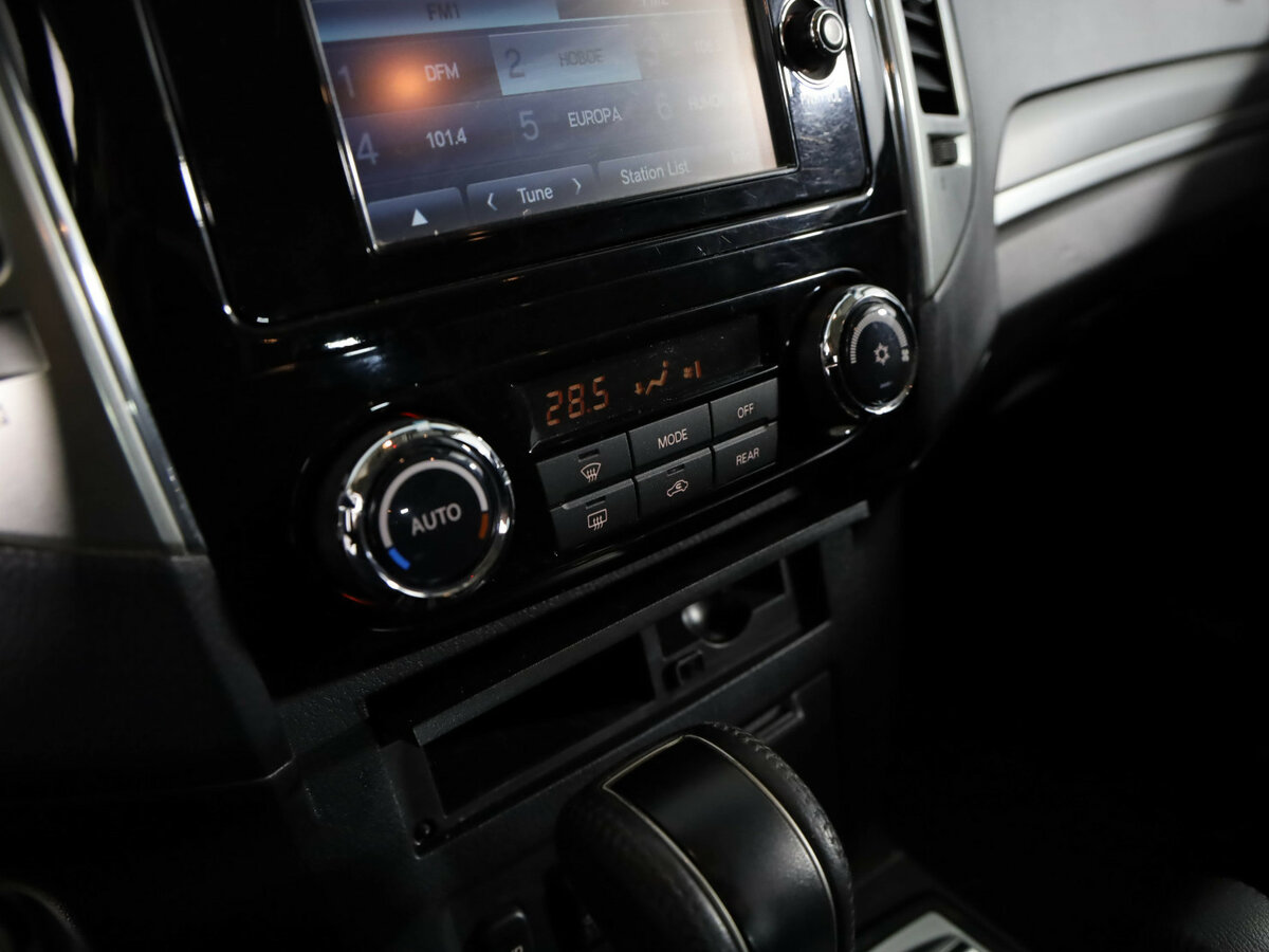 Купить Mitsubishi Pajero IV Рестайлинг 2, 2015, 157 000 км, фото №13