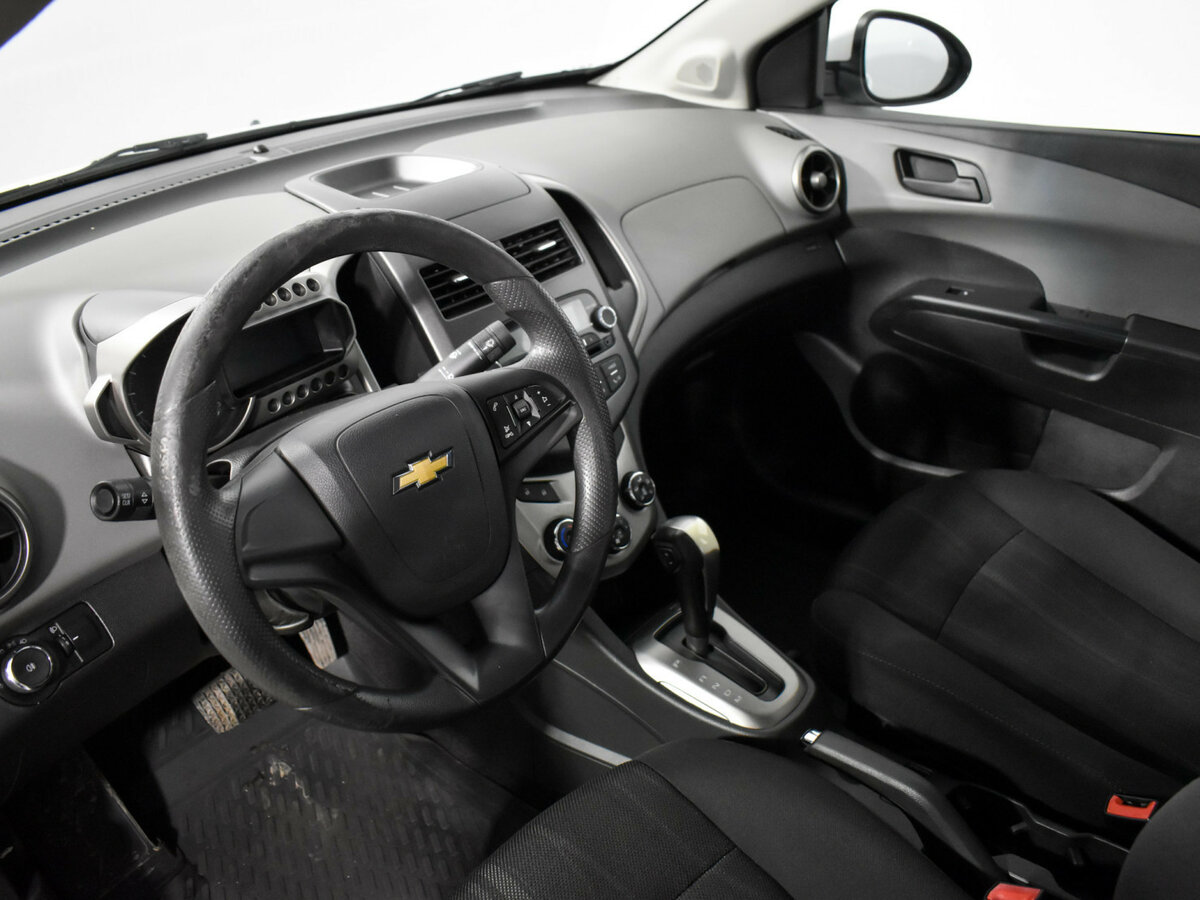 Купить Chevrolet Aveo II, 2014, 310 657 км, фото №9