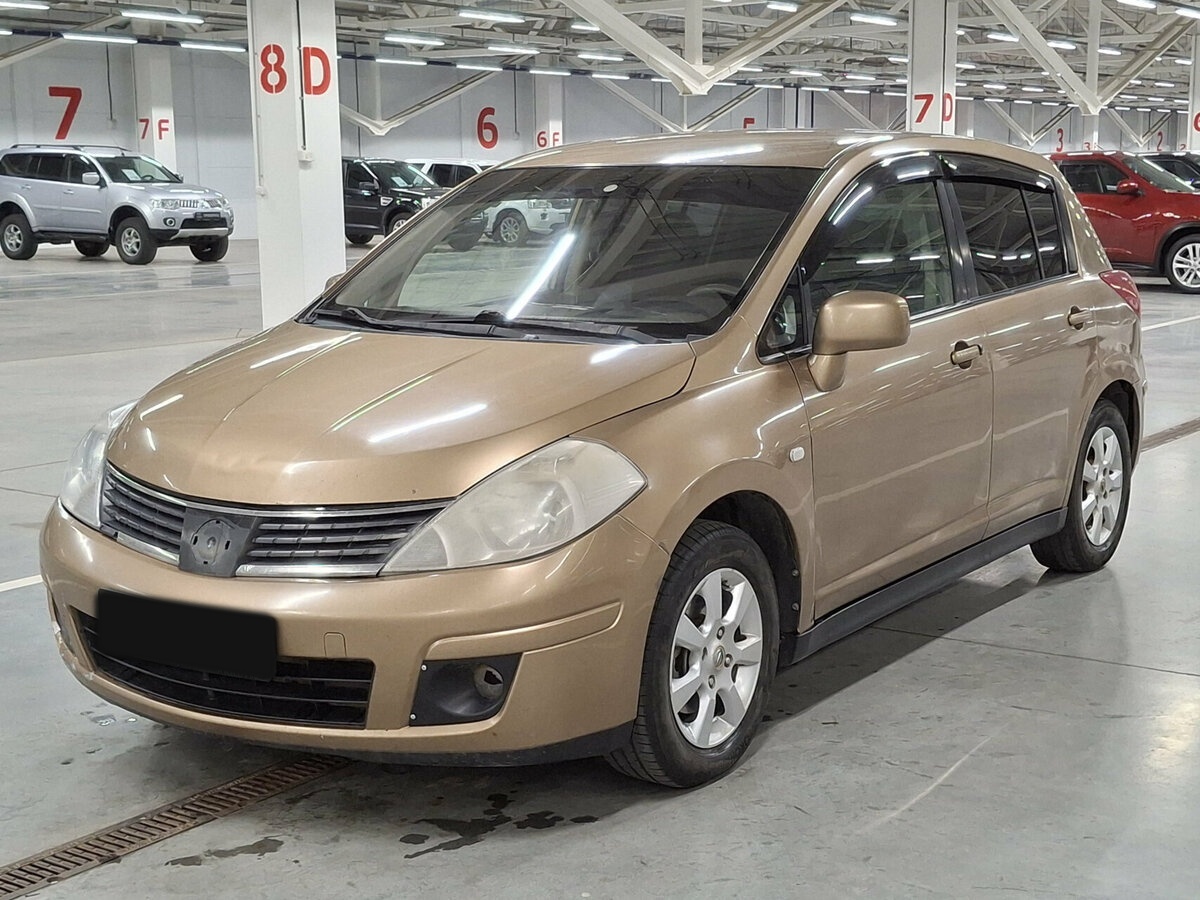 Nissan Tiida